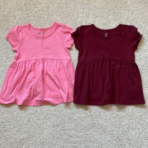 Gap t-shirt bundle in 18-24 months